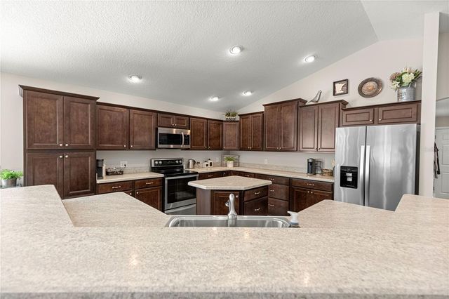 16777 SE 74 SOULLIERE AVENUE, The Villages, FL 32162