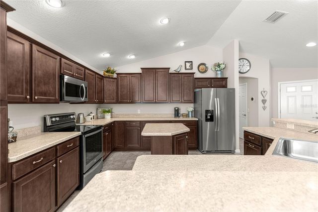 16777 SE 74 SOULLIERE AVENUE, The Villages, FL 32162