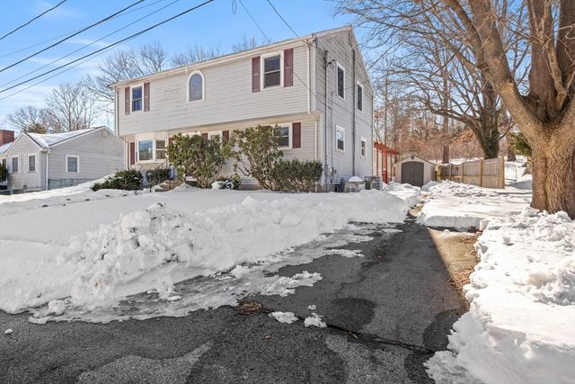 5 Endicott St, Weymouth, MA 02189