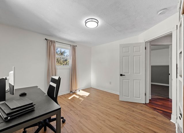 5 Endicott St, Weymouth, MA 02189