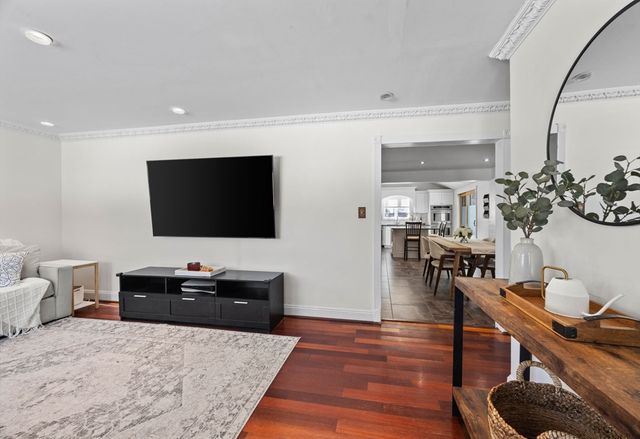 5 Endicott St, Weymouth, MA 02189