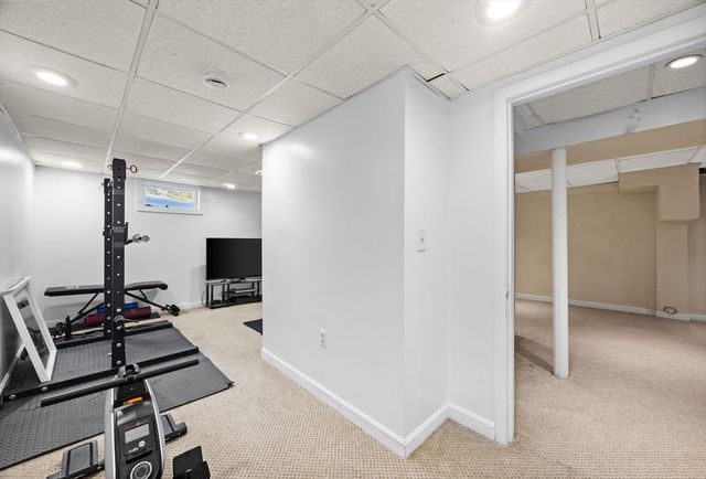 5 Endicott St, Weymouth, MA 02189