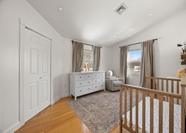 5 Endicott St, Weymouth, MA 02189