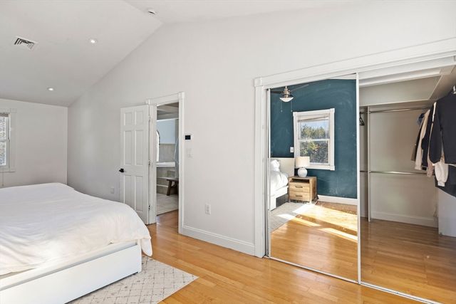 5 Endicott St, Weymouth, MA 02189