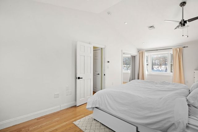 5 Endicott St, Weymouth, MA 02189