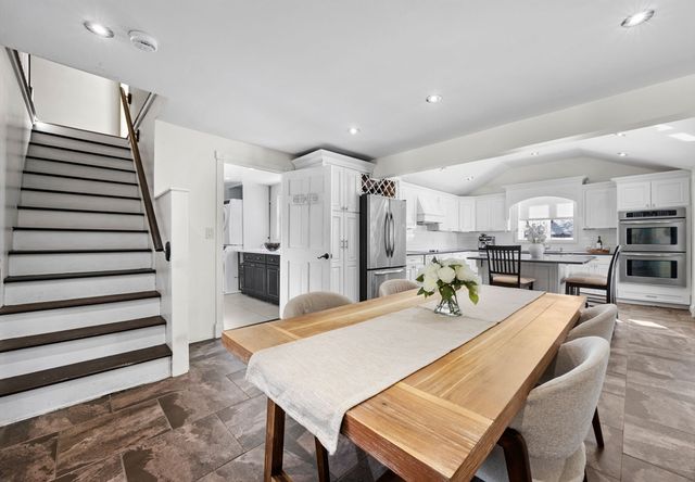 5 Endicott St, Weymouth, MA 02189