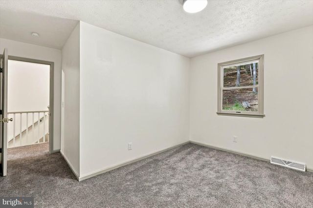 600 ROCKY DR, Boiling Springs, PA 17007