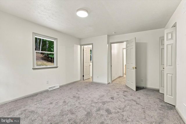 600 ROCKY DR, Boiling Springs, PA 17007