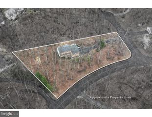 600 ROCKY DR, Boiling Springs, PA 17007