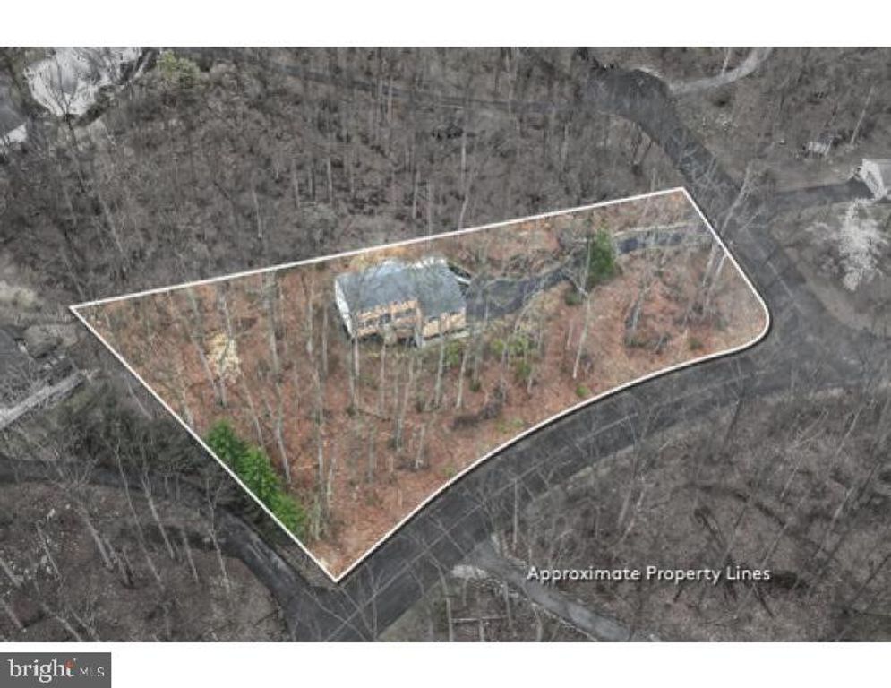 600 ROCKY DR, Boiling Springs, PA 17007