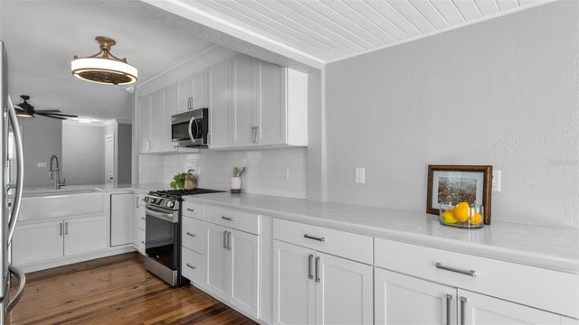 2729 BUCKINGHAM AVENUE, Lakeland, FL 33803