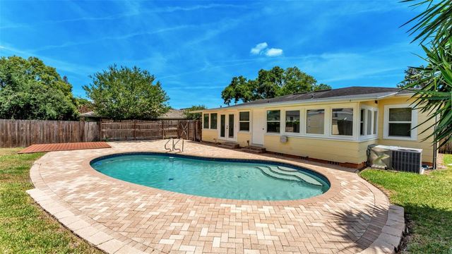 2729 BUCKINGHAM AVENUE, Lakeland, FL 33803
