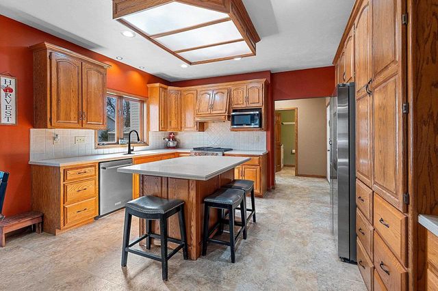 3400 N RANKIN STREET, Appleton, WI 54911