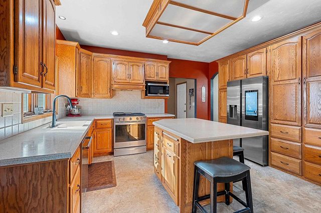 3400 N RANKIN STREET, Appleton, WI 54911
