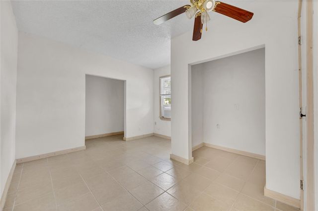 3103 Avenue H, Dickinson, TX 77539