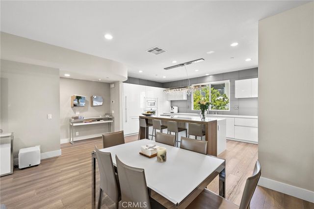 745 Beacon, Irvine, CA 92618