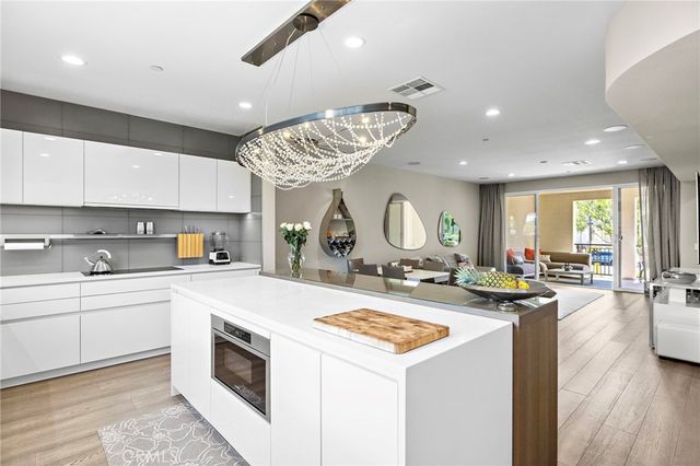 745 Beacon, Irvine, CA 92618