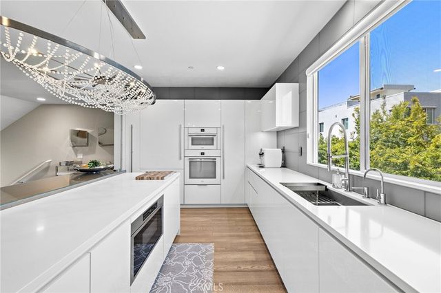 745 Beacon, Irvine, CA 92618