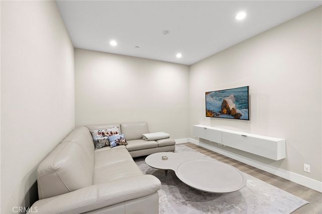 745 Beacon, Irvine, CA 92618