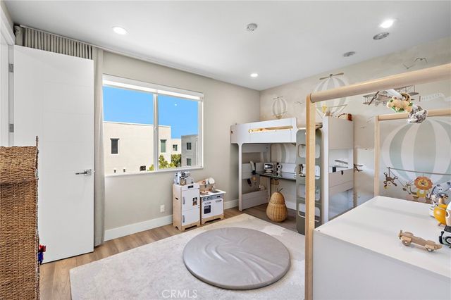 745 Beacon, Irvine, CA 92618