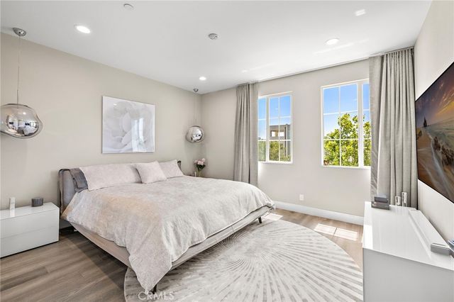 745 Beacon, Irvine, CA 92618