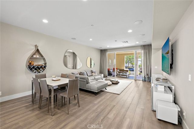 745 Beacon, Irvine, CA 92618