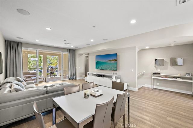 745 Beacon, Irvine, CA 92618
