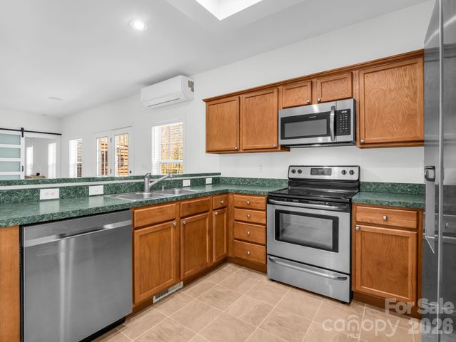 19 Lynnbrook Way, Columbus, NC 28722