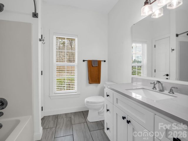 19 Lynnbrook Way, Columbus, NC 28722