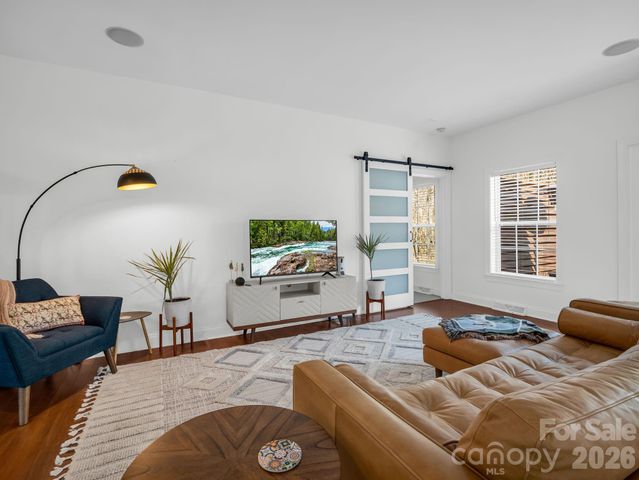 19 Lynnbrook Way, Columbus, NC 28722