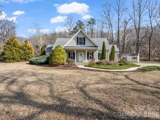 19 Lynnbrook Way, Columbus, NC 28722