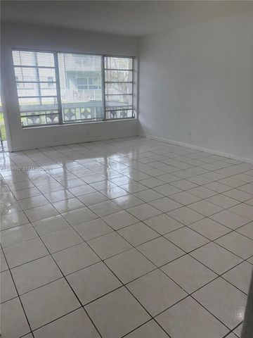 16701 NE 14th Ave 101, Miami, FL 33162