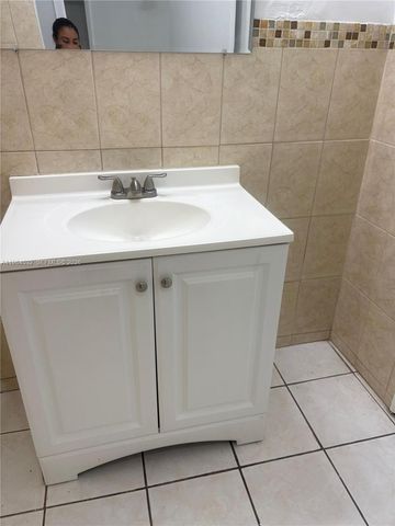 16701 NE 14th Ave 101, Miami, FL 33162