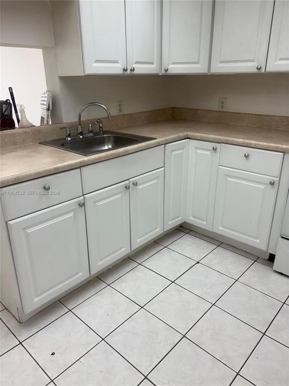 16701 NE 14th Ave 101, Miami, FL 33162