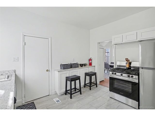 808 E Monument St, Colorado Springs, CO 80903