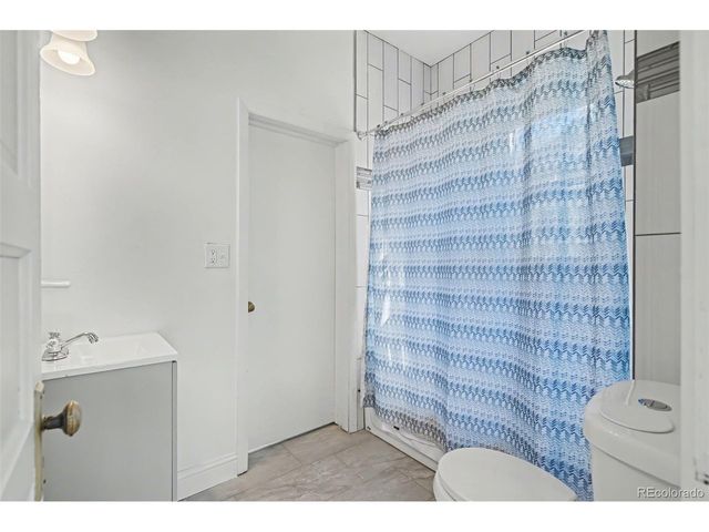 808 E Monument St, Colorado Springs, CO 80903