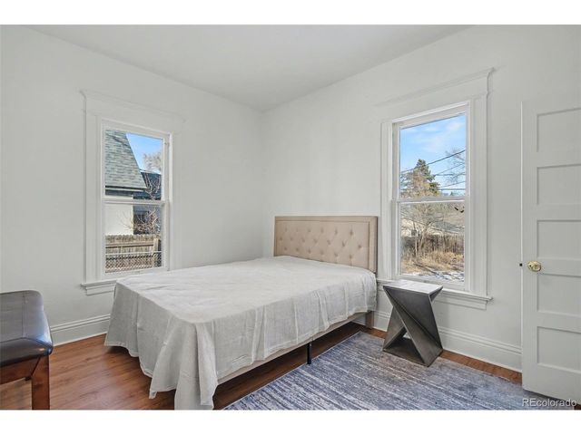 808 E Monument St, Colorado Springs, CO 80903
