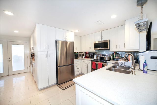 2653 22ND STREET, Sarasota, FL 34234