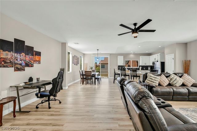 4829 Canary Diamond Avenue, Las Vegas, NV 89139