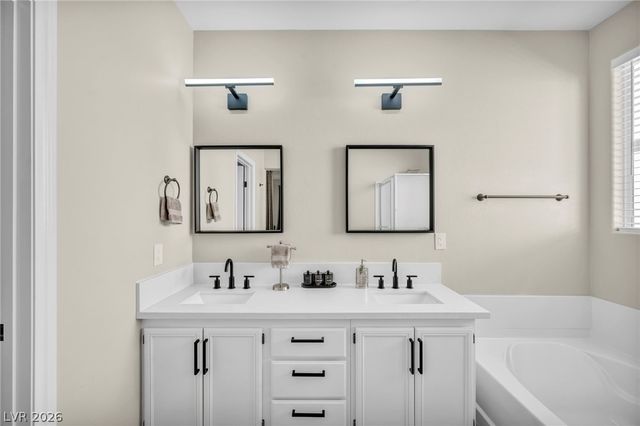 4829 Canary Diamond Avenue, Las Vegas, NV 89139