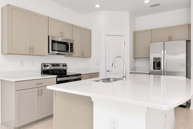 34234 POLACCA LANE, Wesley Chapel, FL 33543