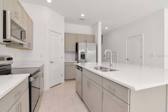 34234 POLACCA LANE, Wesley Chapel, FL 33543