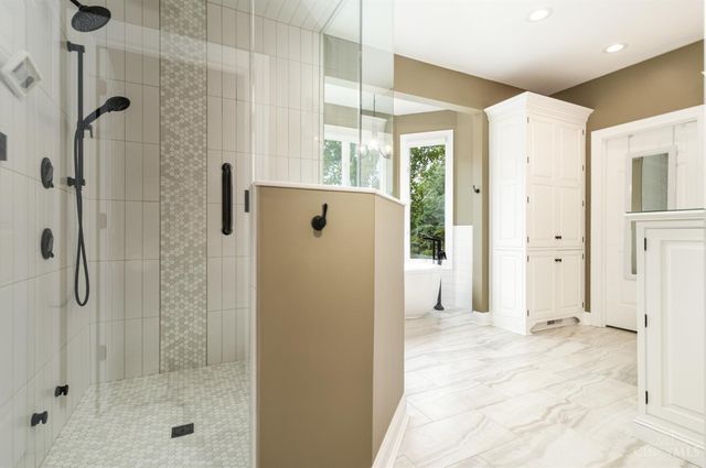 6690 Morgans Run, Miami Twp, OH 45140