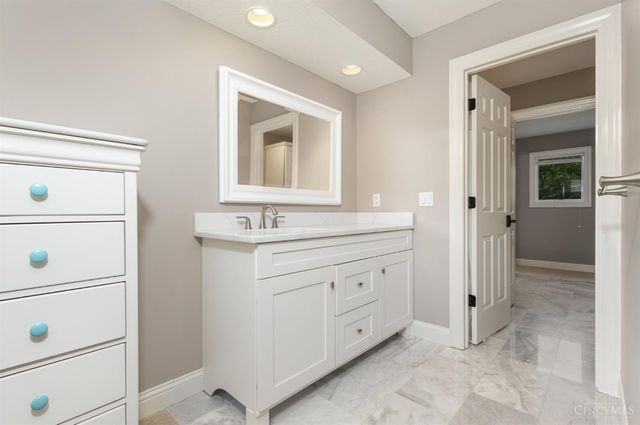 6690 Morgans Run, Miami Twp, OH 45140