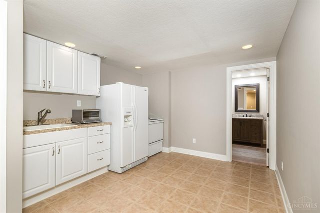 6690 Morgans Run, Miami Twp, OH 45140