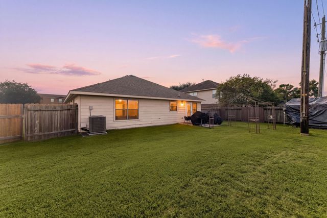 8111 Eastpoint Boulevard, Baytown, TX 77521