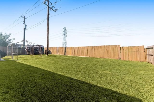 8111 Eastpoint Boulevard, Baytown, TX 77521