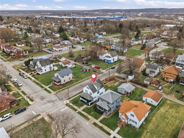 564 Spruce Ave, Sharon, PA 16146