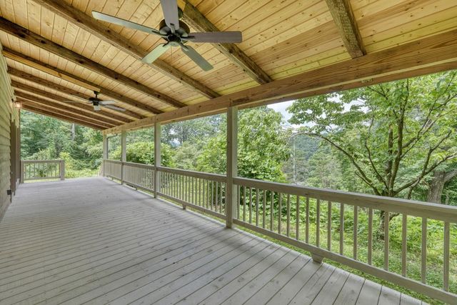 988 Yorkhouse Road, Rabun Gap, GA 30568