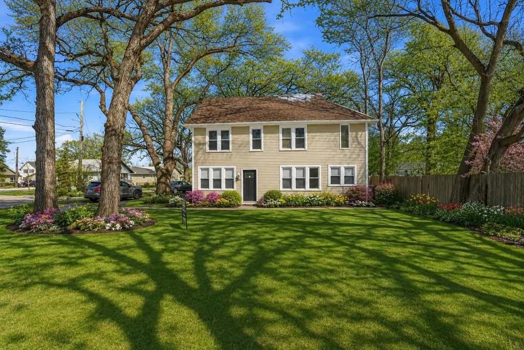2908 Oakwood Avenue, Mchenry, IL 60051